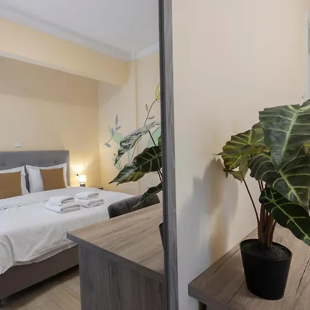 Golden Salonica Retreat