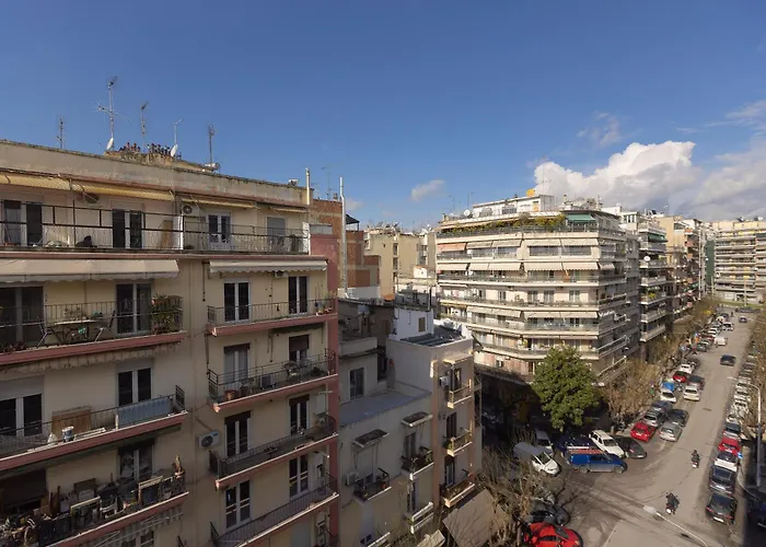 Golden Salonica Retreat *