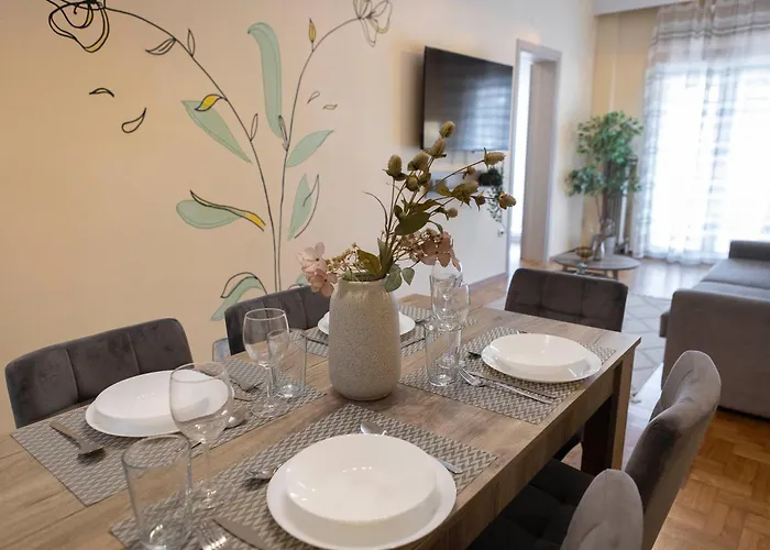 Golden Salonica Retreat 公寓 *